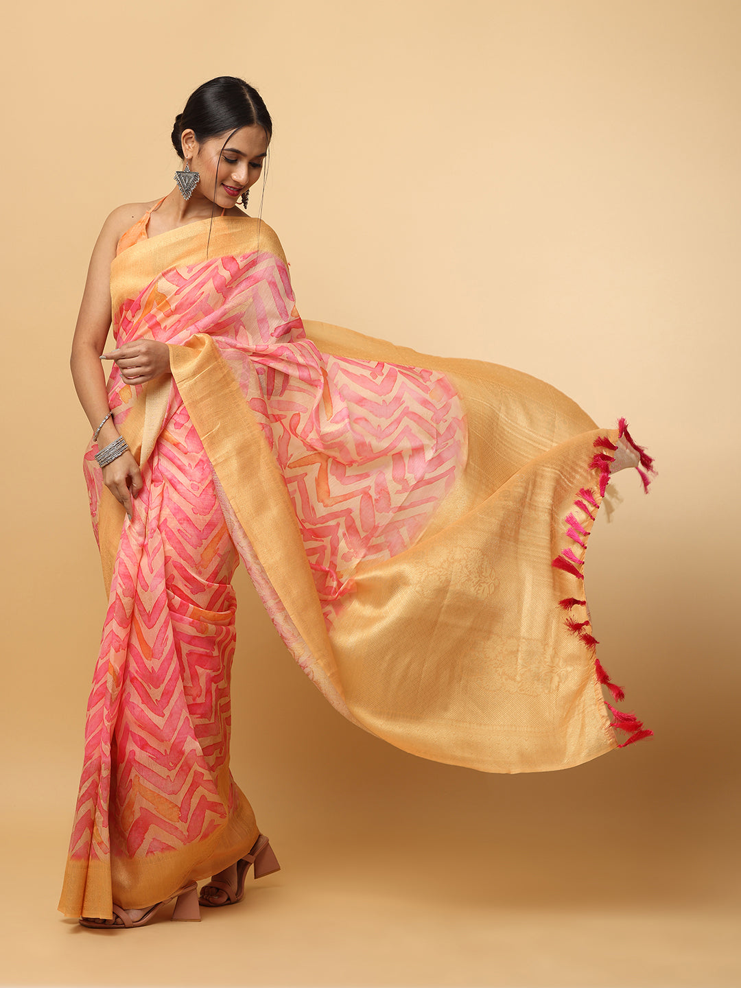 Rose Gold Tissue Silk Sarees With Embroidered Borders | Best Traditional &  Ethnic Wear Clothes For Women at- Sagar Saree