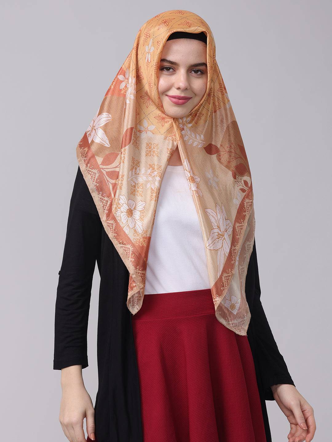 Geometric Motifs Patterned Scarf