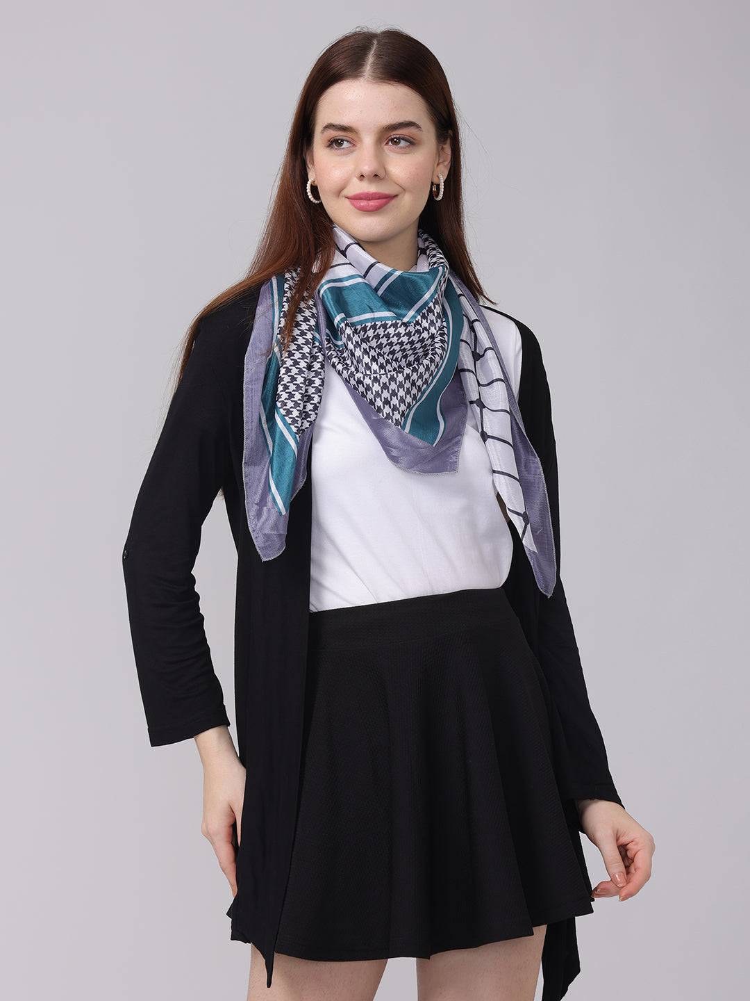 Stylish Geometric Patterned Scarf