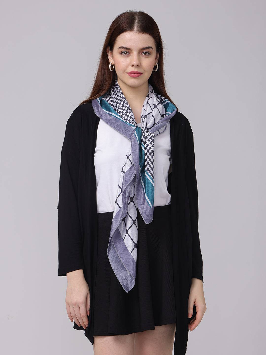 Stylish Geometric Patterned Scarf