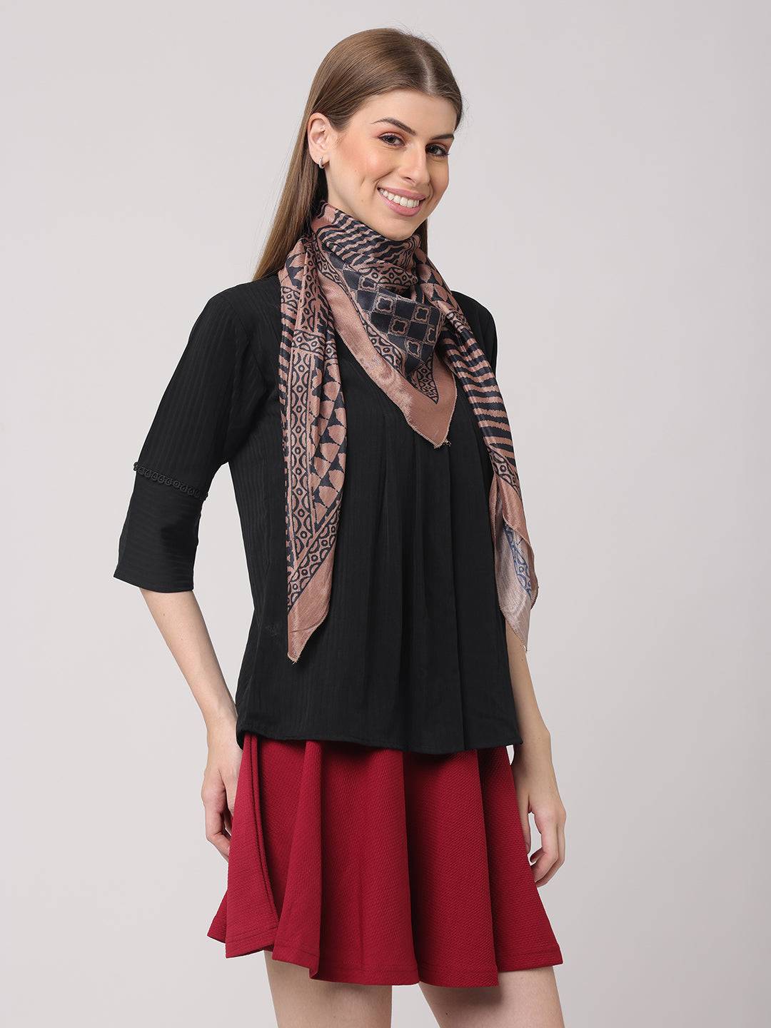 Chic Geo Pink-Black Scarf