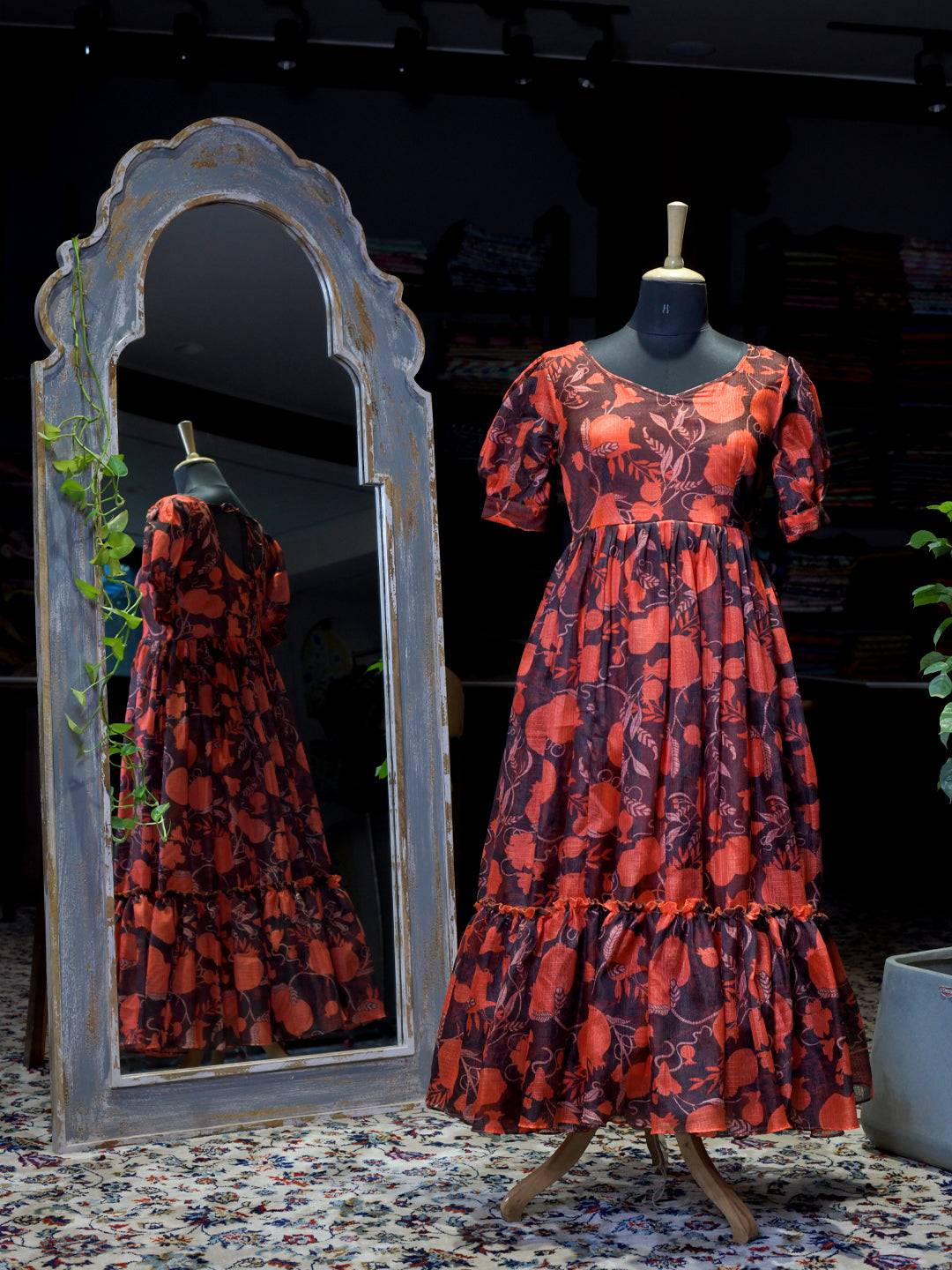 Scarlet Bloom Floral Kota Midi dress on mannequin