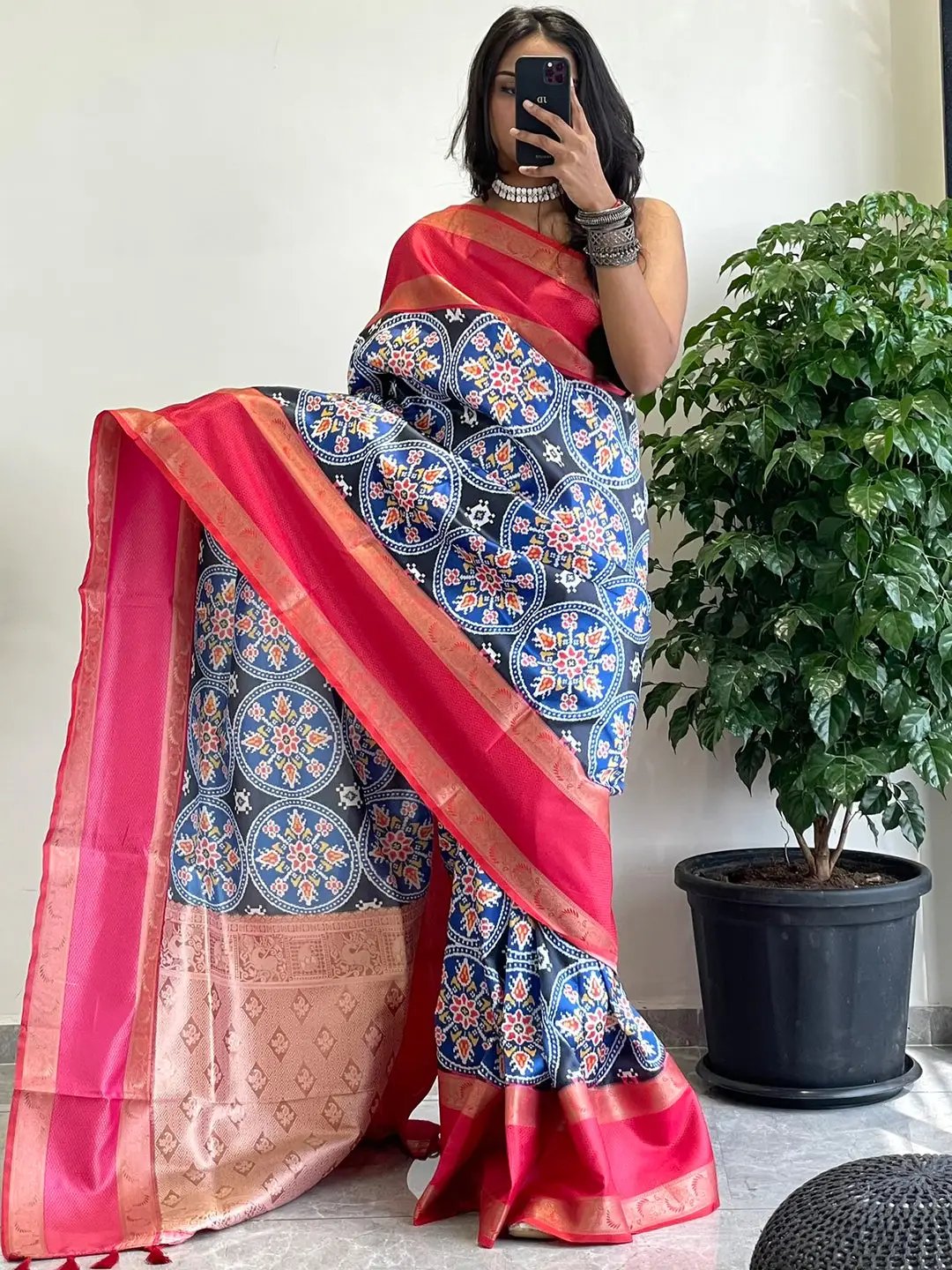 Stylish soft silk saree featuring intricate Pochampally design