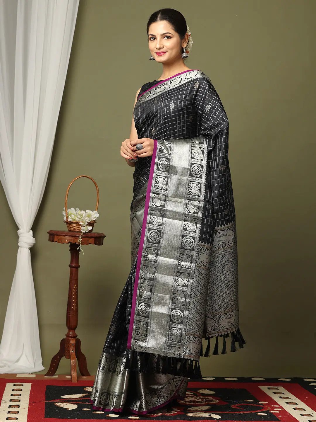 Kanjivaaram Soft Silk With Zari More Silkka work