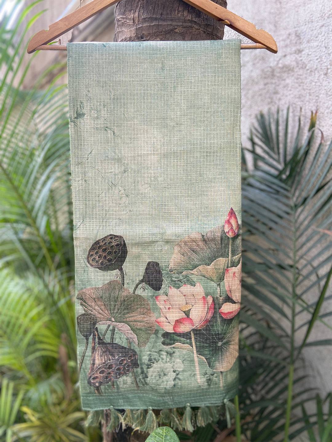 Soft Kota Doriya Silk Saree With Flower Prints & Rich Pallu