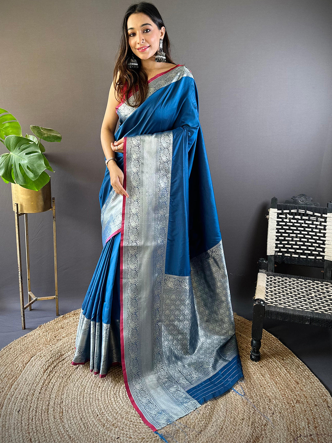 Soft Silk Woven Design Zari Kanchi Blend Banarasi Saree