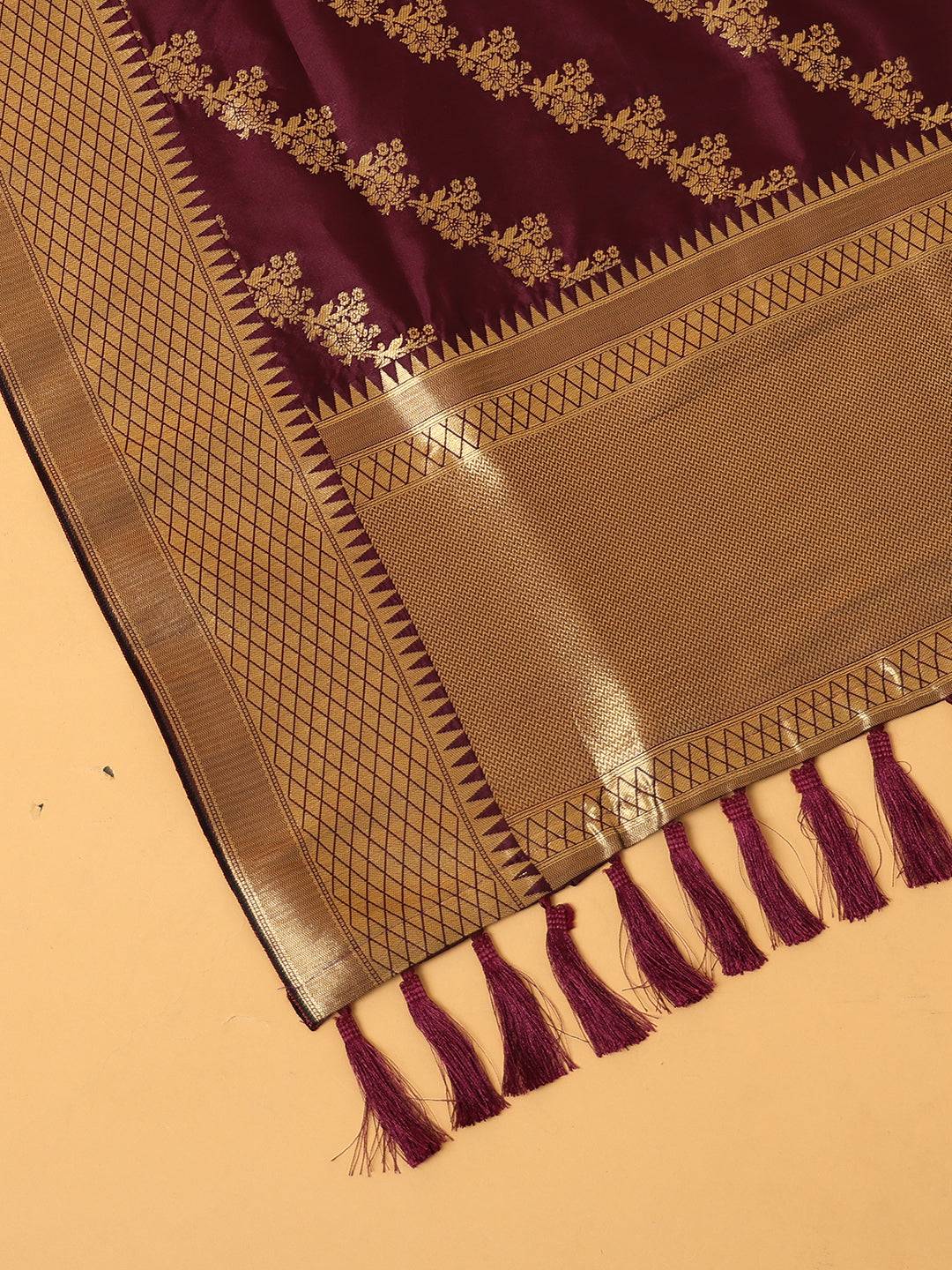 Close-up of wine colour dupatta with detailed weaving