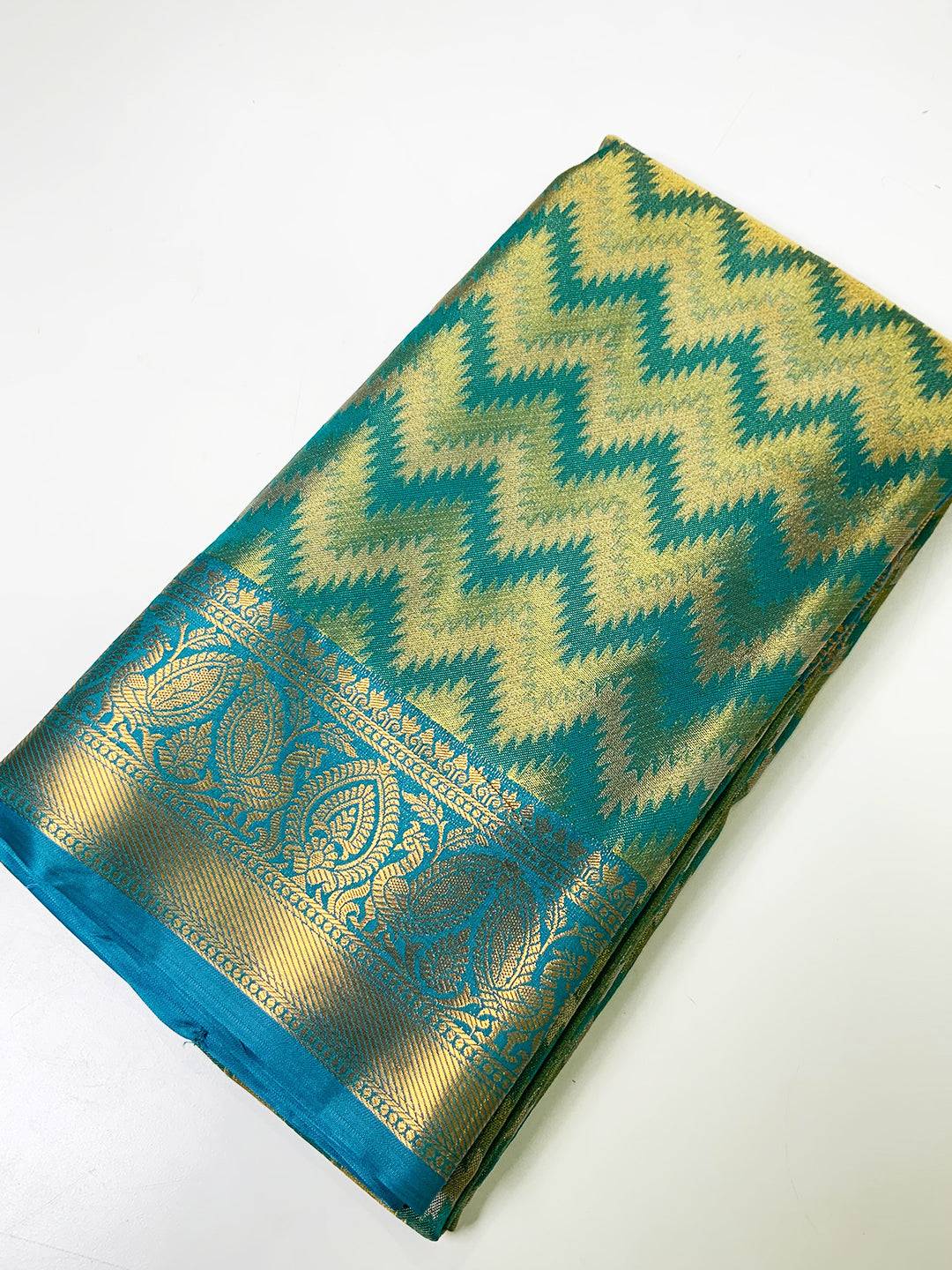 Vibrant Rama Zigzag Chevron Saree