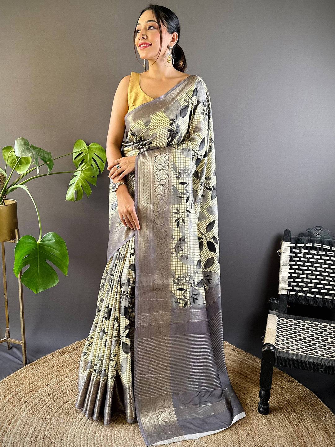 Leaf And Check Grey Viscose Saree