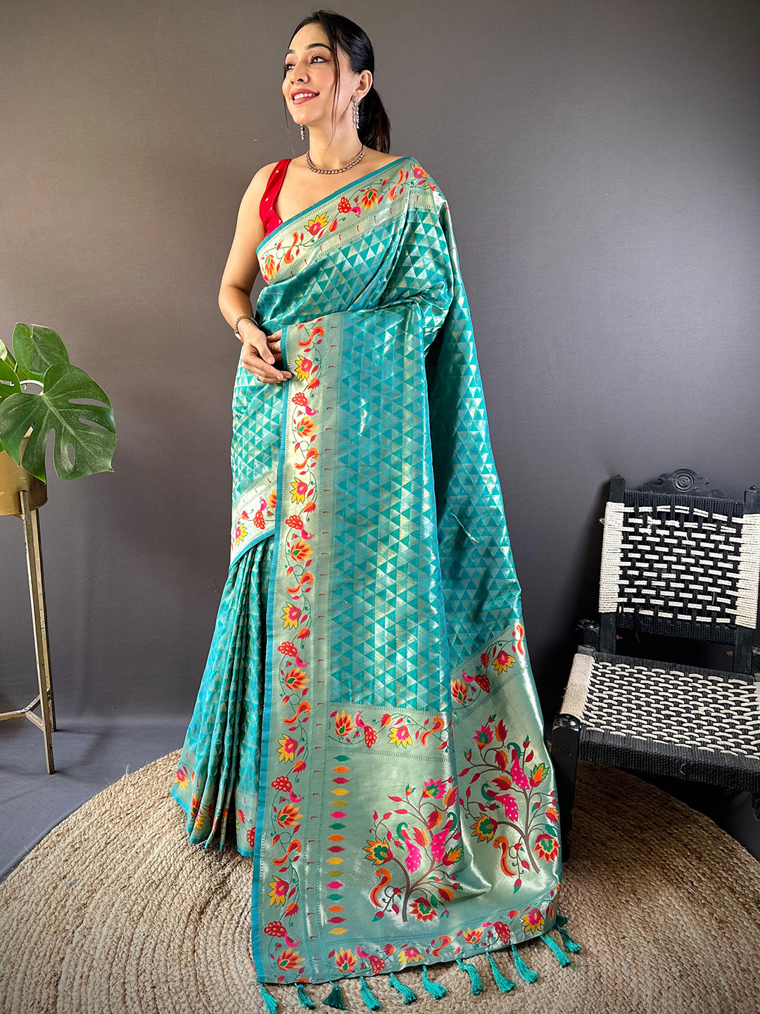 Elegant Rama silk Paithani saree with floral zari design