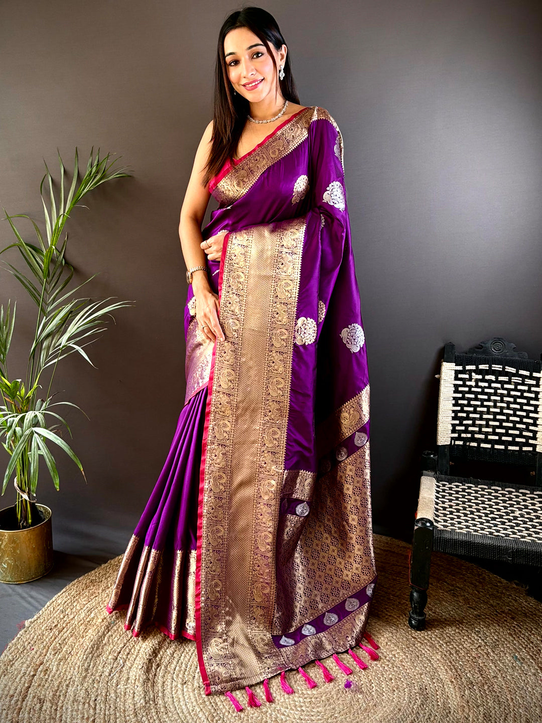 Wine Kanjivaaram Soft Silk Kanchi Zari Weaving Saree