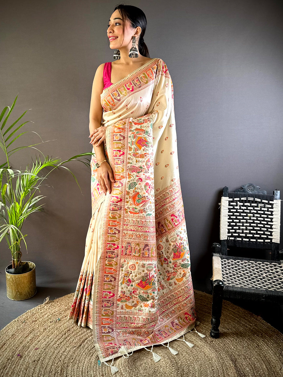 White Ethnic Motif Silk Blend Saree