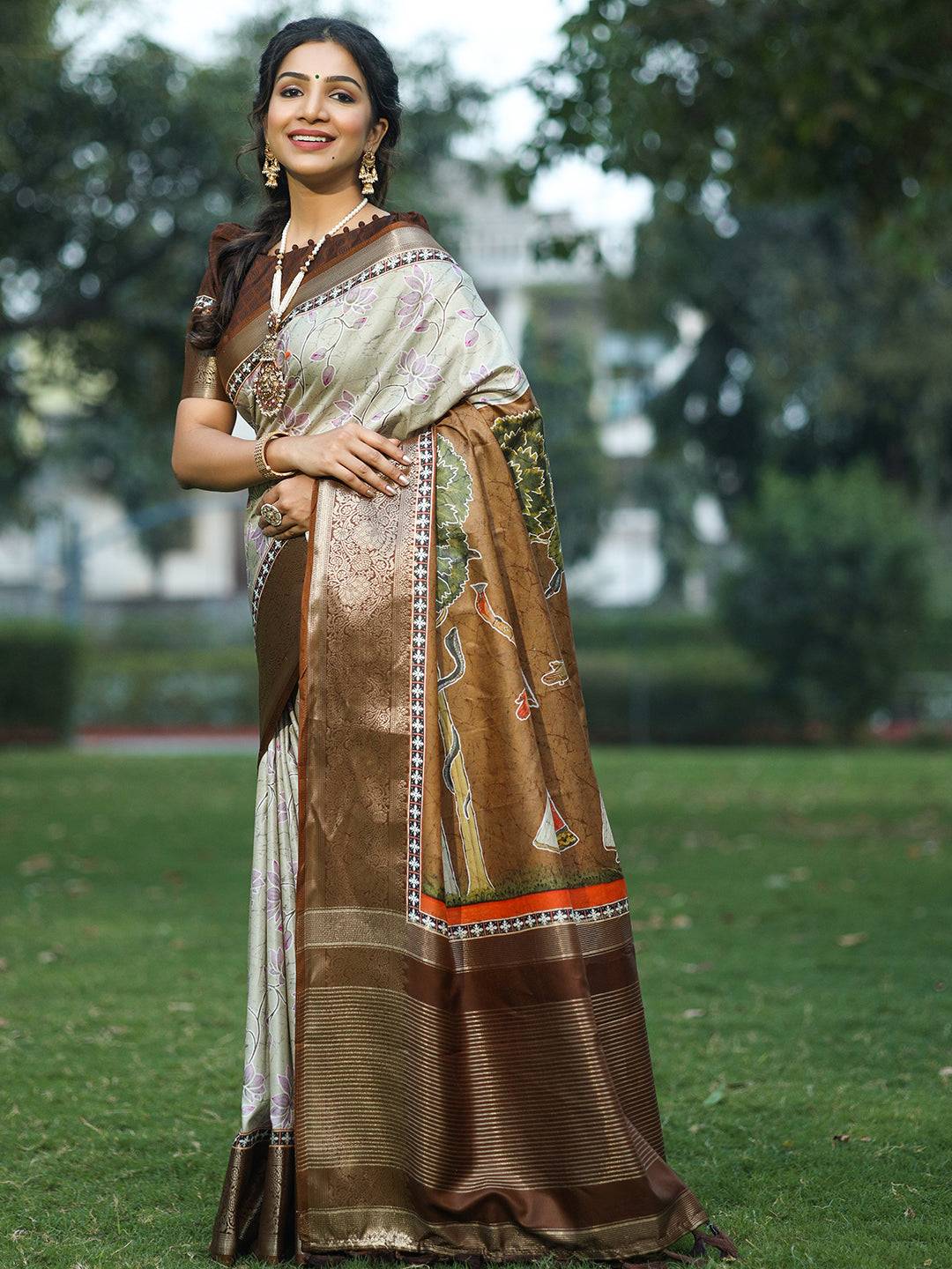 Silver Batik Pen kalamkari Saree With Zari Weaving Pallu