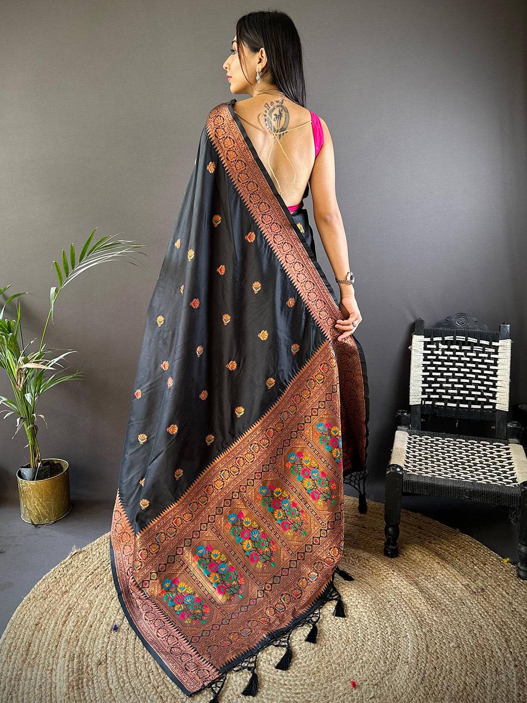 Black Soft Silk Coppar Zari Weaving Saree