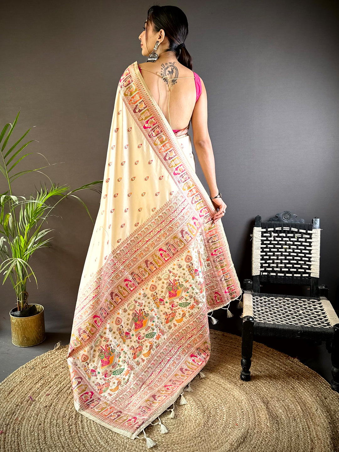 White Ethnic Motif Silk Blend Saree