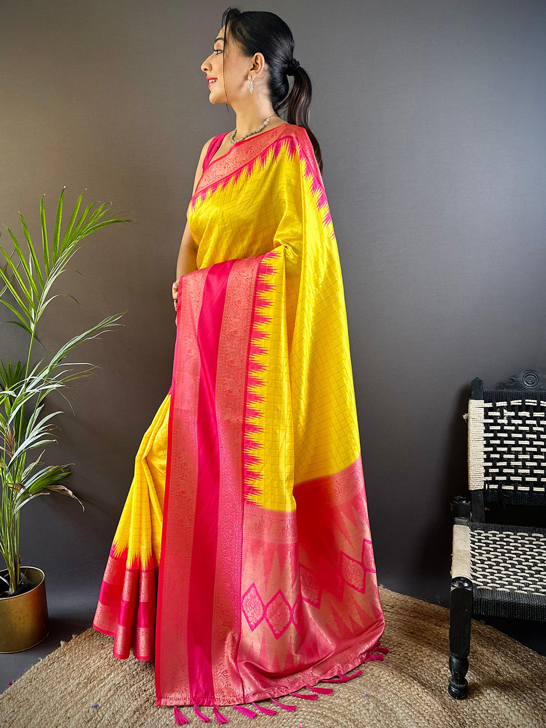 Soft Silk Gadwal Zari Weaving Saree