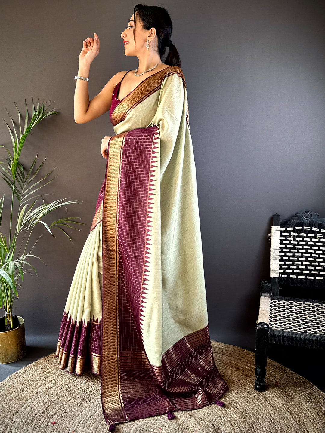 Pista Zari Pallu Cotton Viscose Saree