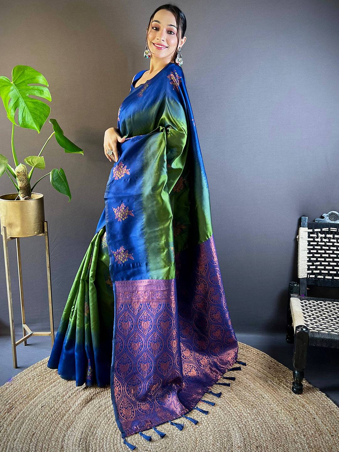 Side pose of Forest Green Sami Banarasi Tussar Silk Saree