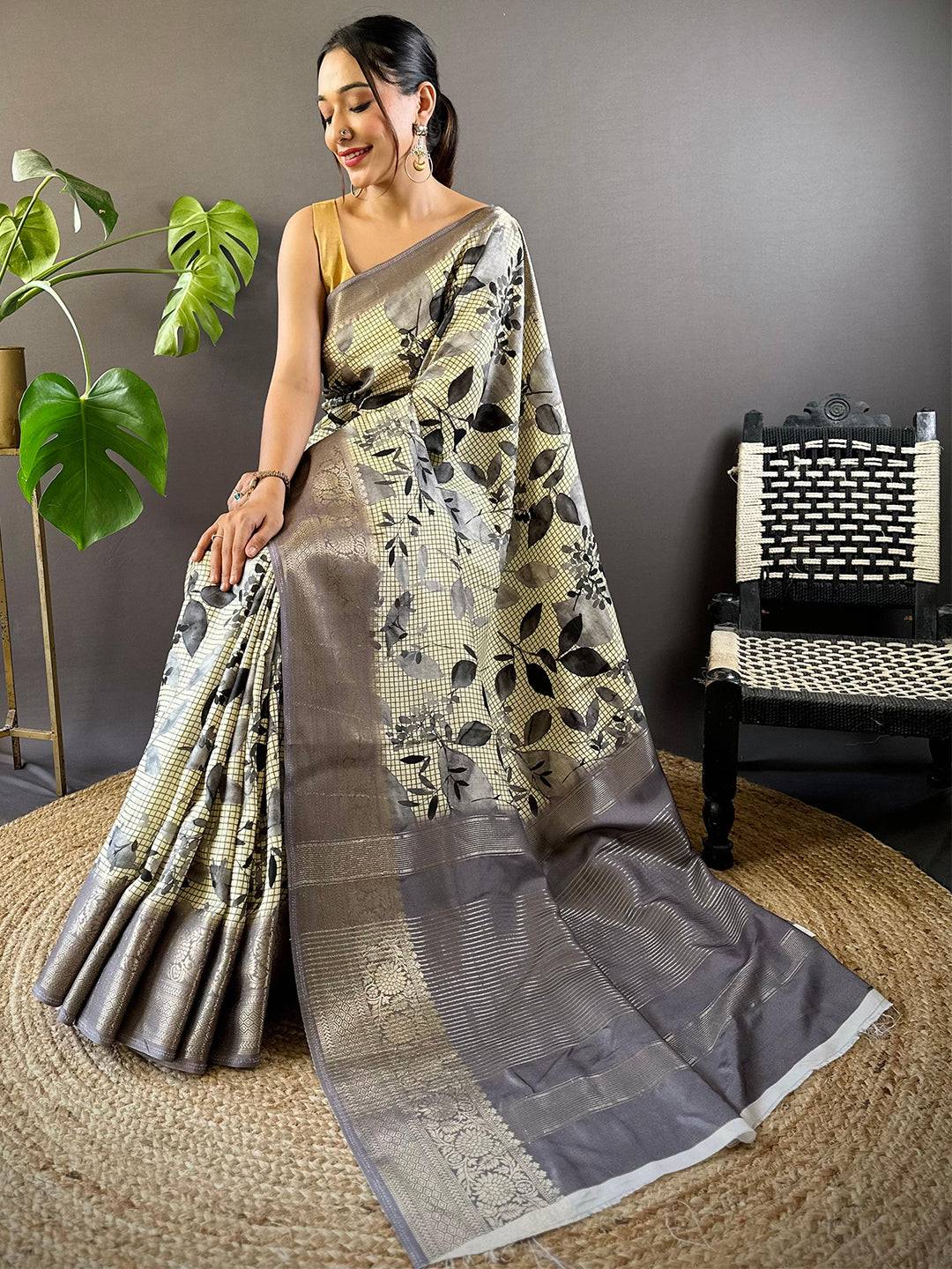 Leaf And Check Grey Viscose Saree