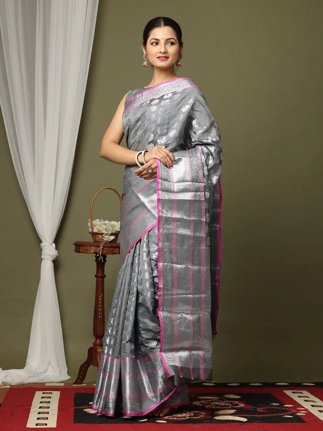 Kanjivaaram Soft Silk Saree With Zari More Silkka work    collapse