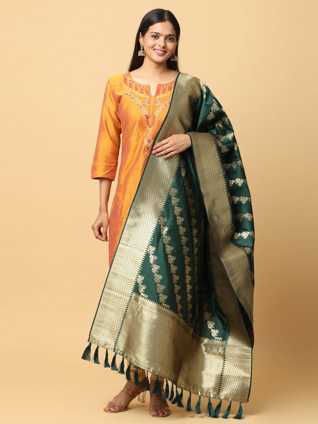 Elegant bottle green dupatta with intricate woven patterns