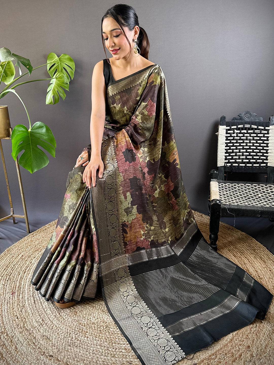 Green Zari Woven Floral Dola Silk Saree