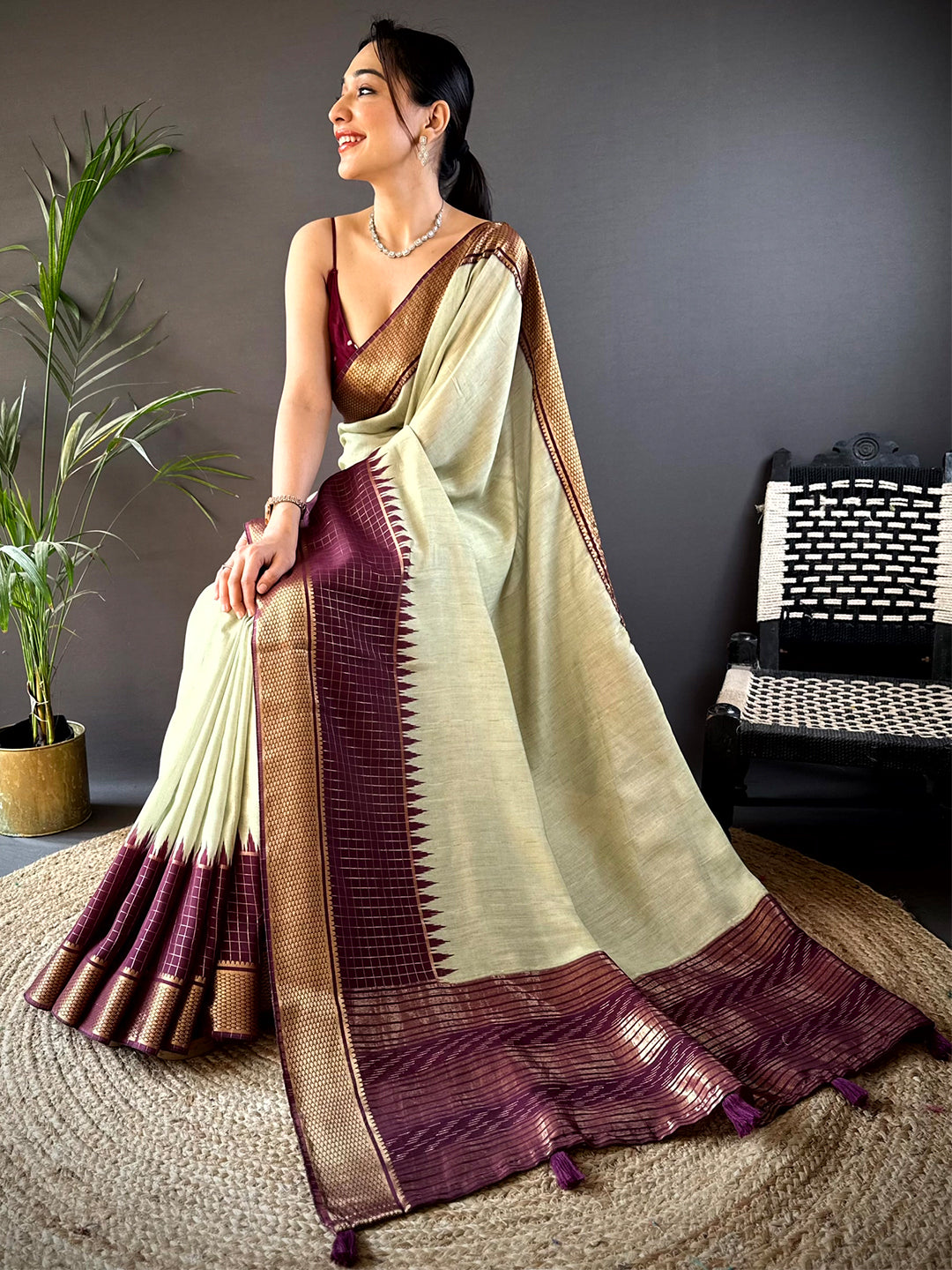 Pista Zari Pallu Cotton Viscose Saree