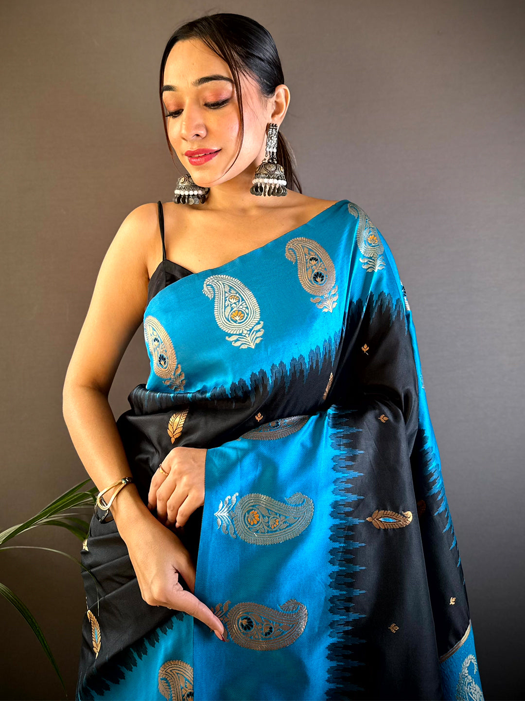 Balck Mango Butti Soft Silk Saree