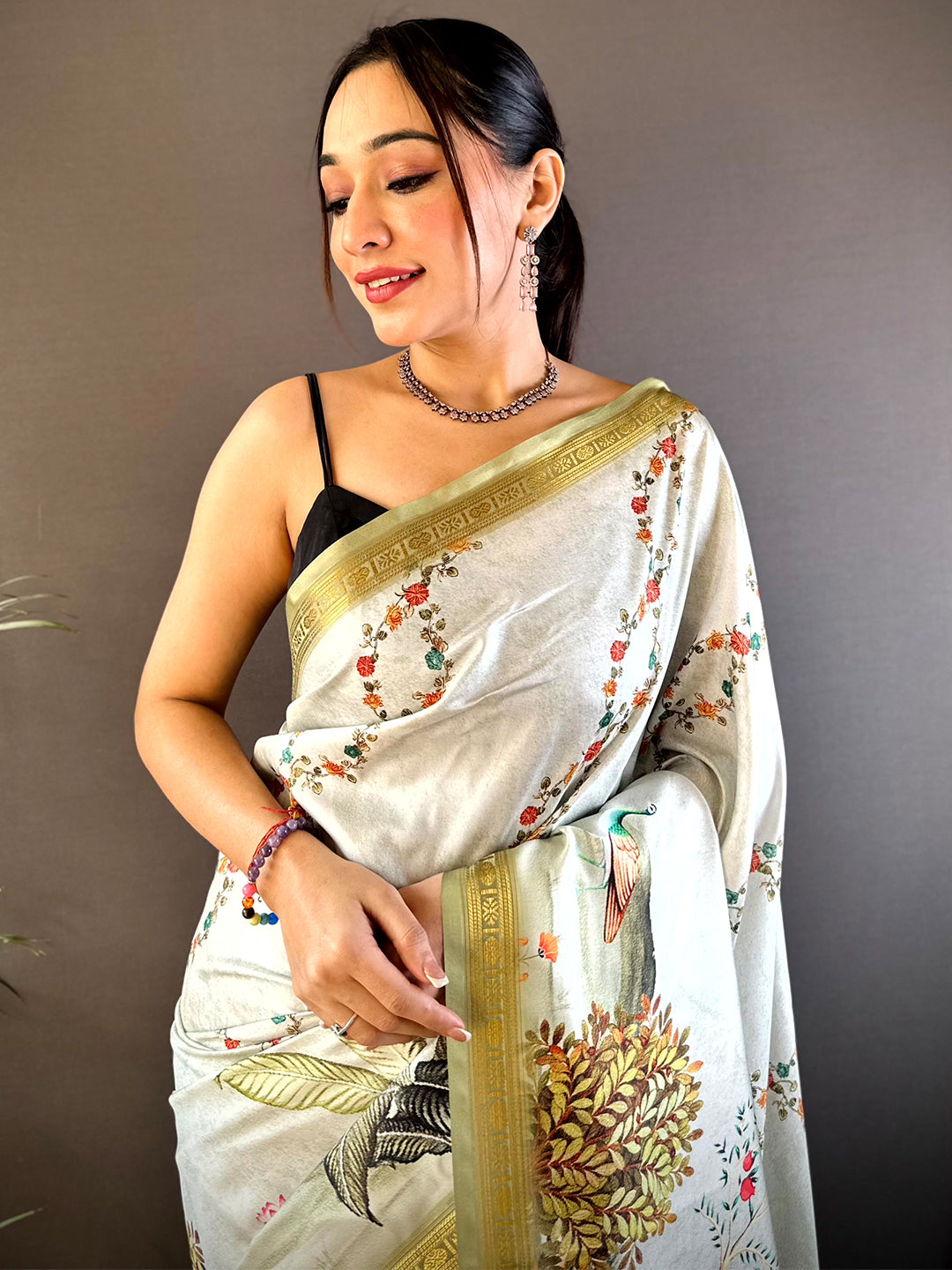 Green Soft Silk Bird Kalamkari Print Saree