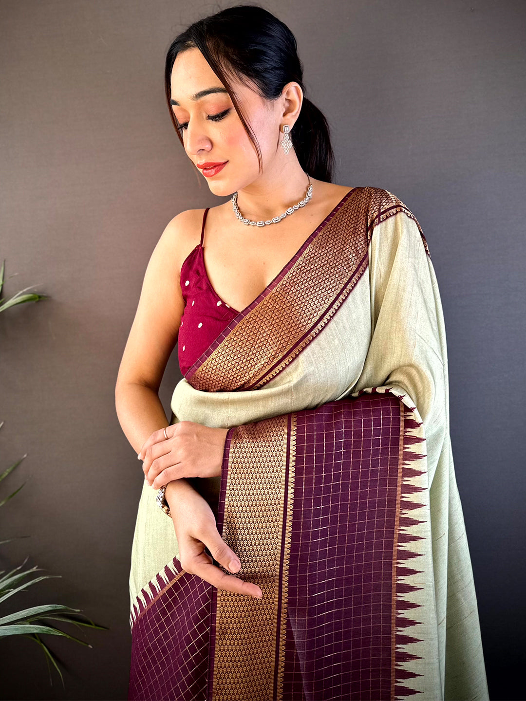 Pista Zari Pallu Cotton Viscose Saree