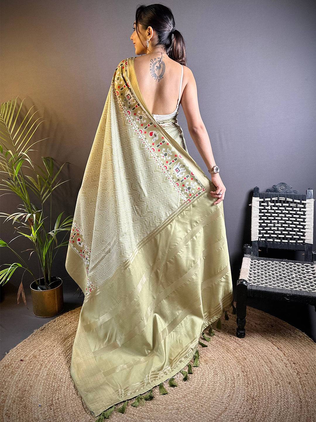 Olive Zig Zag Kalamkari Kanchi Silk Saree