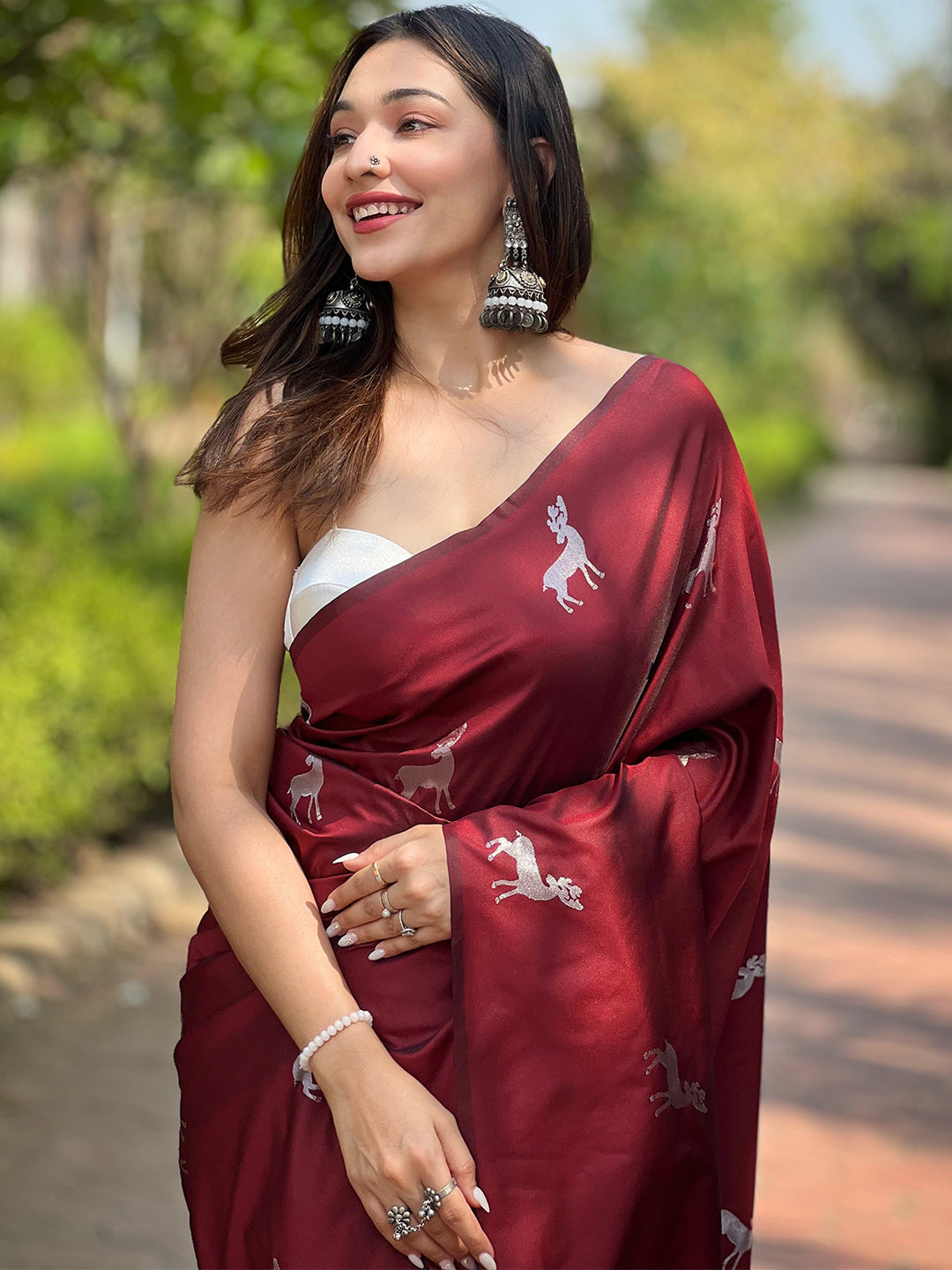 Maroon Soft Silk Saree With Postar Weaving Zari Pallu