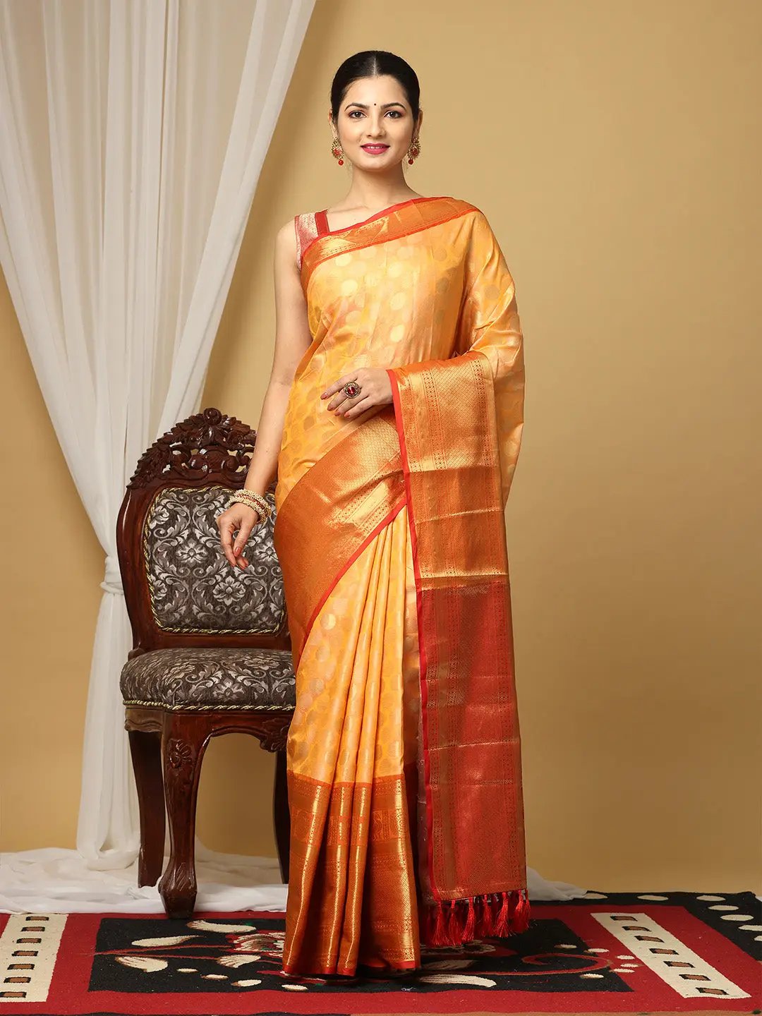 Banarasi Silk Kanchi Pattu With Polka Dots Saree