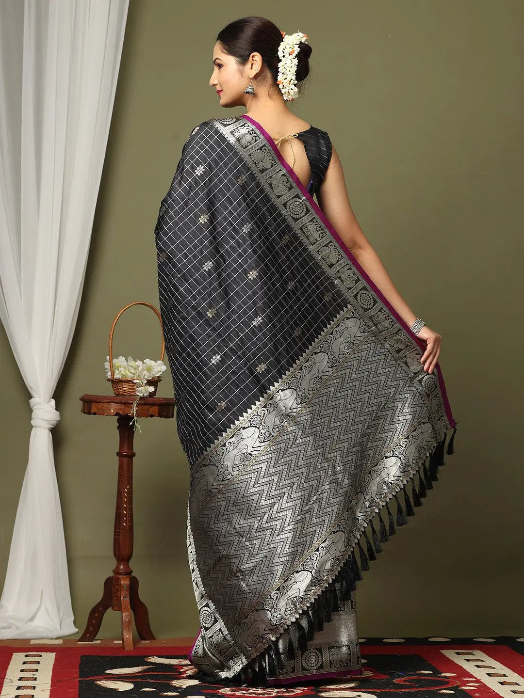 Kanjivaaram Soft Silk With Zari More Silkka work