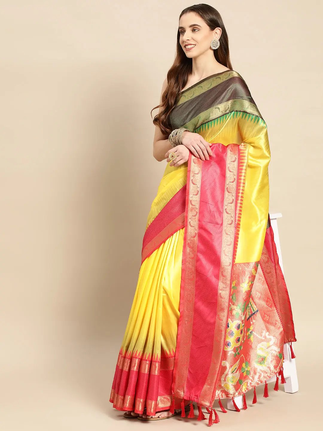 Ganga Jamuna Pattu Border Banarasi Soft Silk Saree