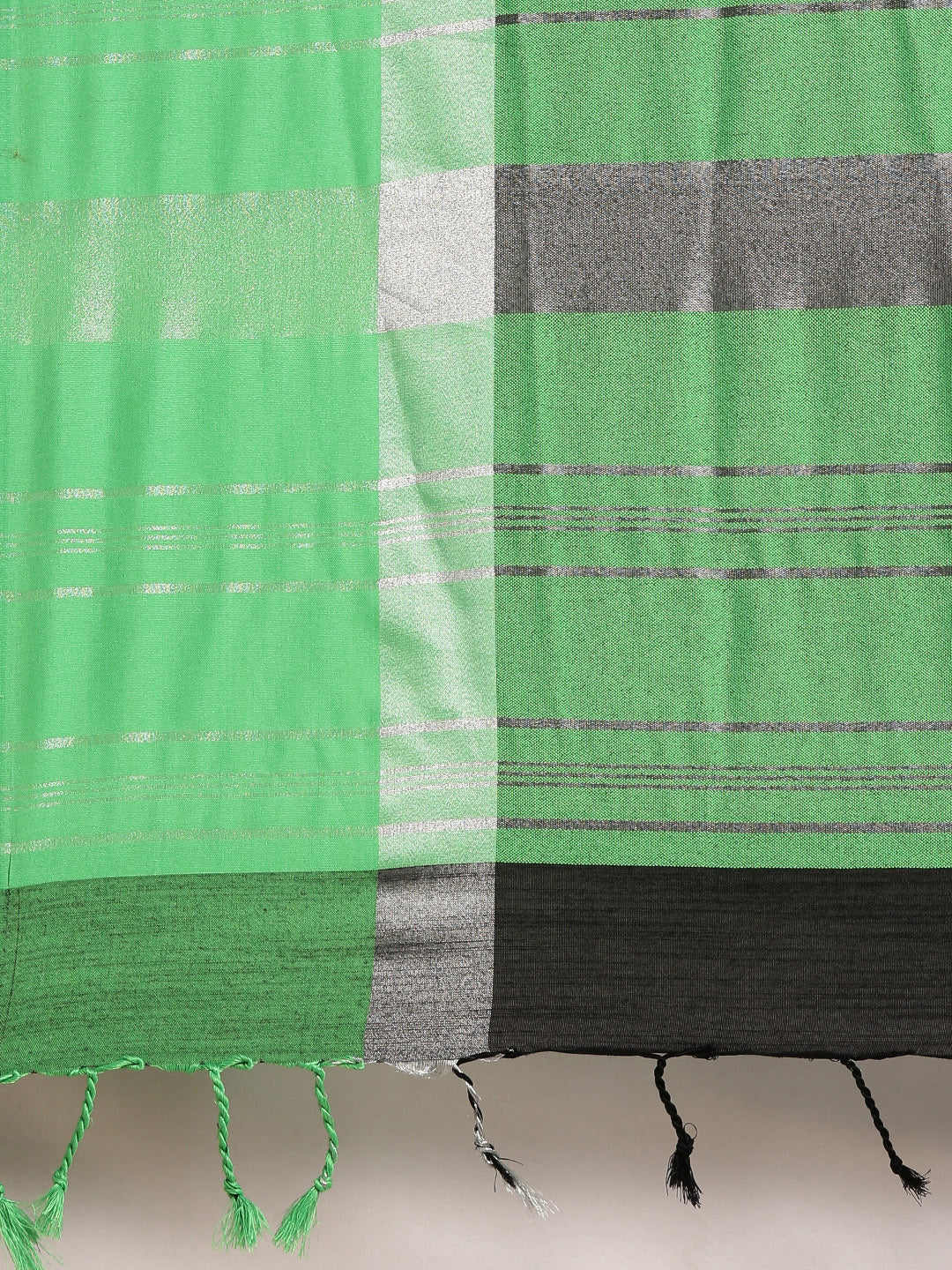 Latest Black Colour Solid Linen Blend Saree with Zari Border