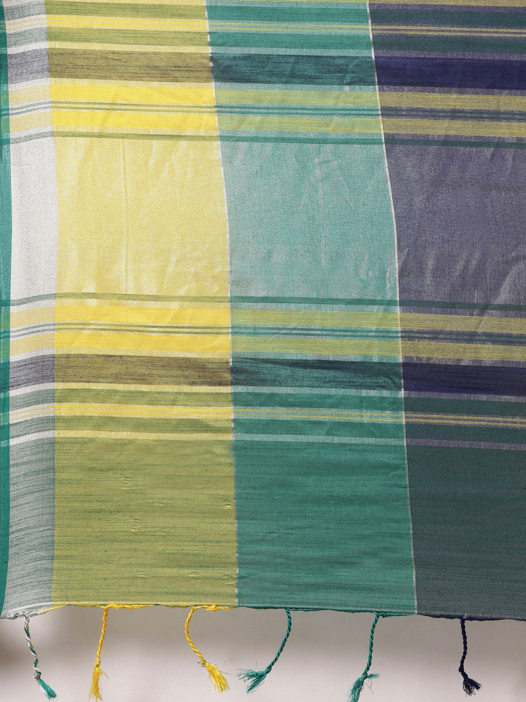 Stylish Linen Blend Checked Banarasi Saree in Green Colour