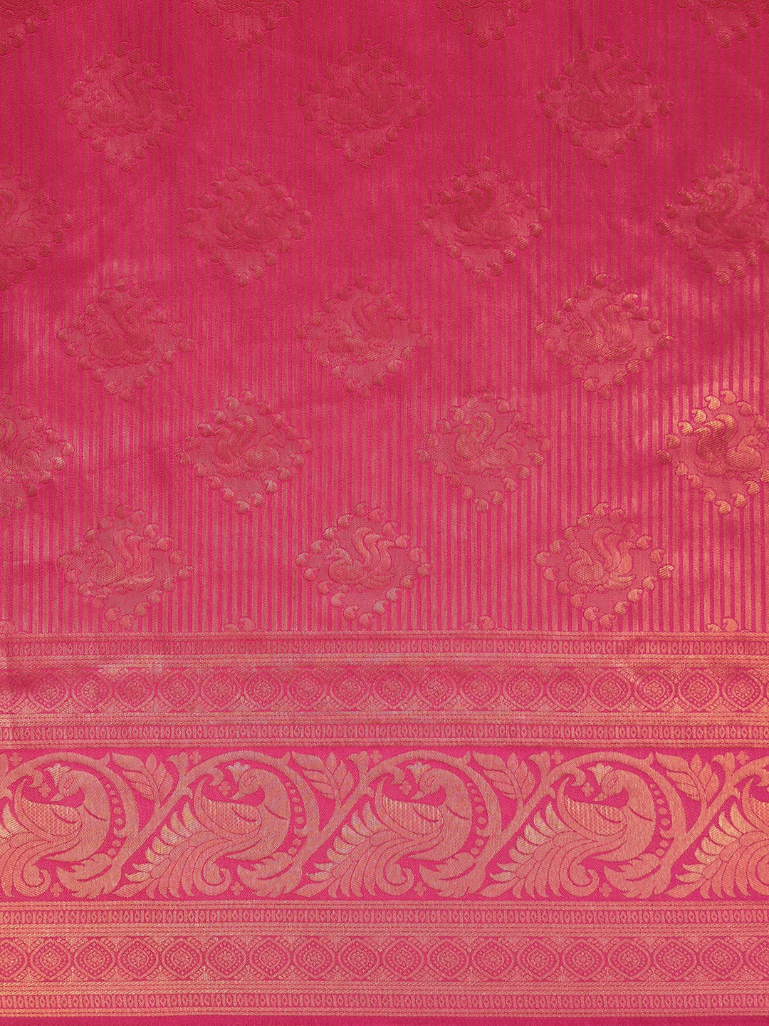 Stylish Pink Silk Blend Banarasi Saree