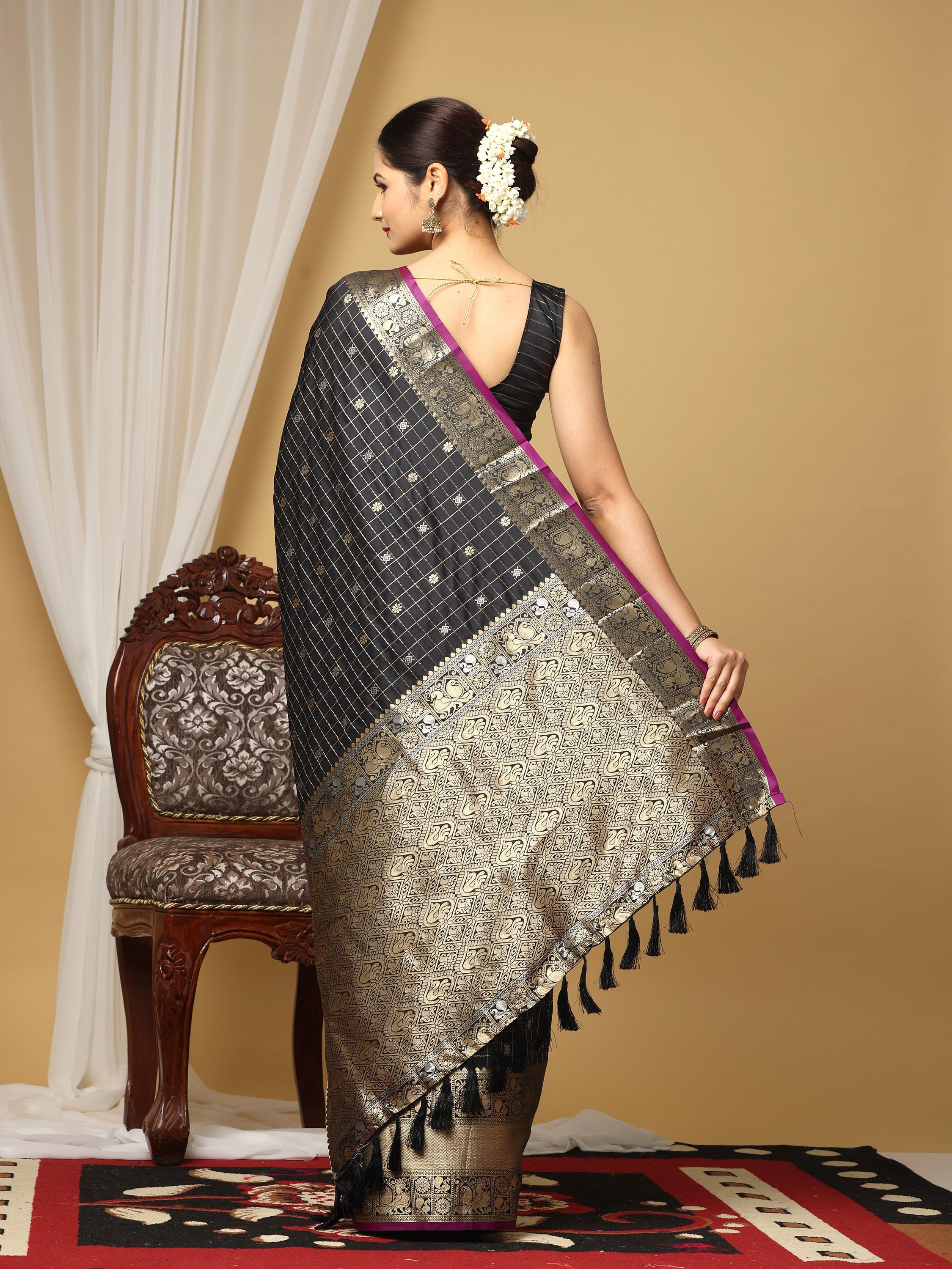  Soft Silk Woven Zari design Kanchi Banarasi Saree 