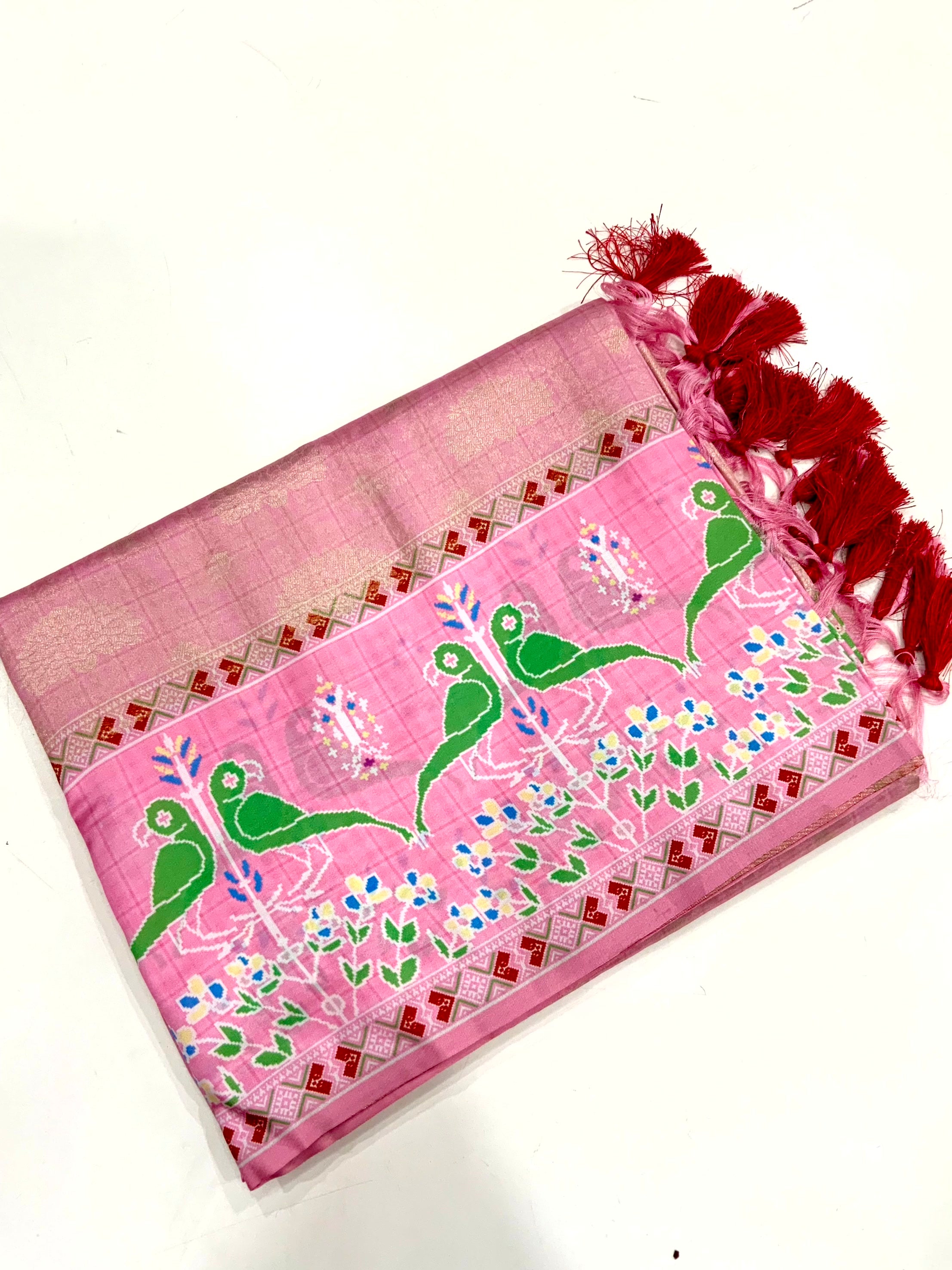 Vibrant Pink Silk Blend Geometric Print Saree