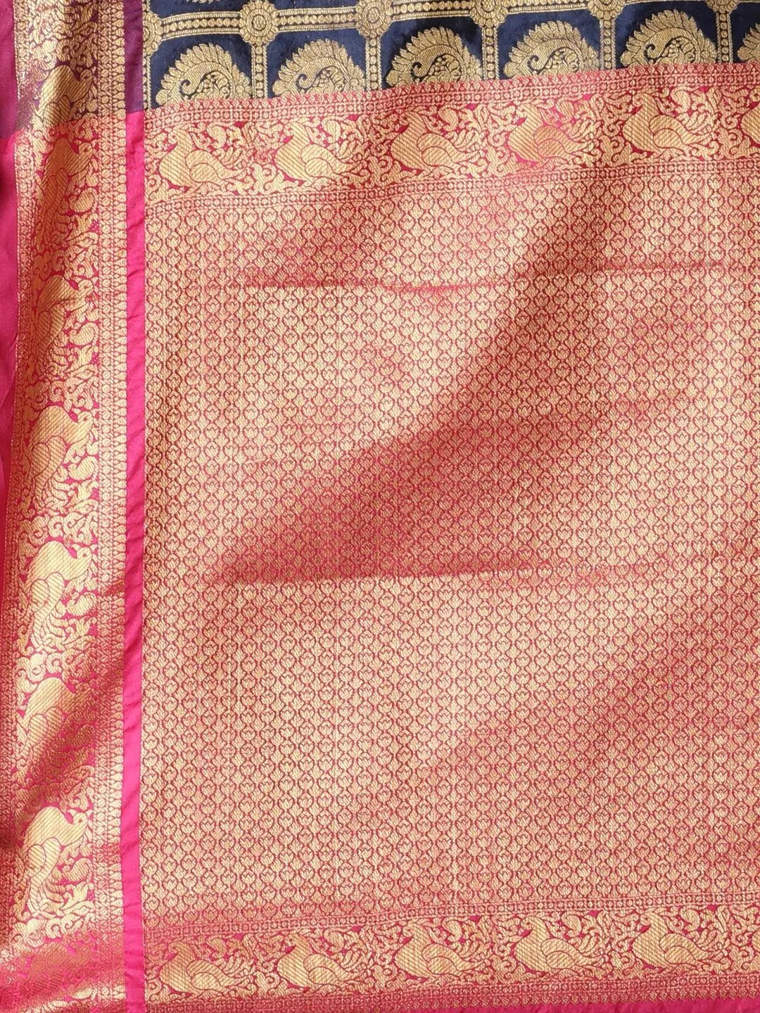 Banarasi Pattu Zari Motifs Saree