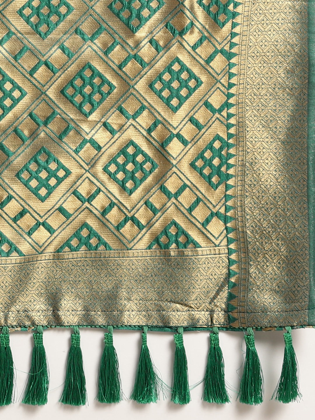 Exclusive Banarasi Green Colour Saree with Zari Border