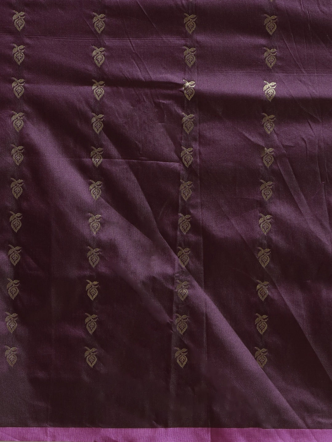 Stylish Traditional Purple Colour Zari Banarasi Saree