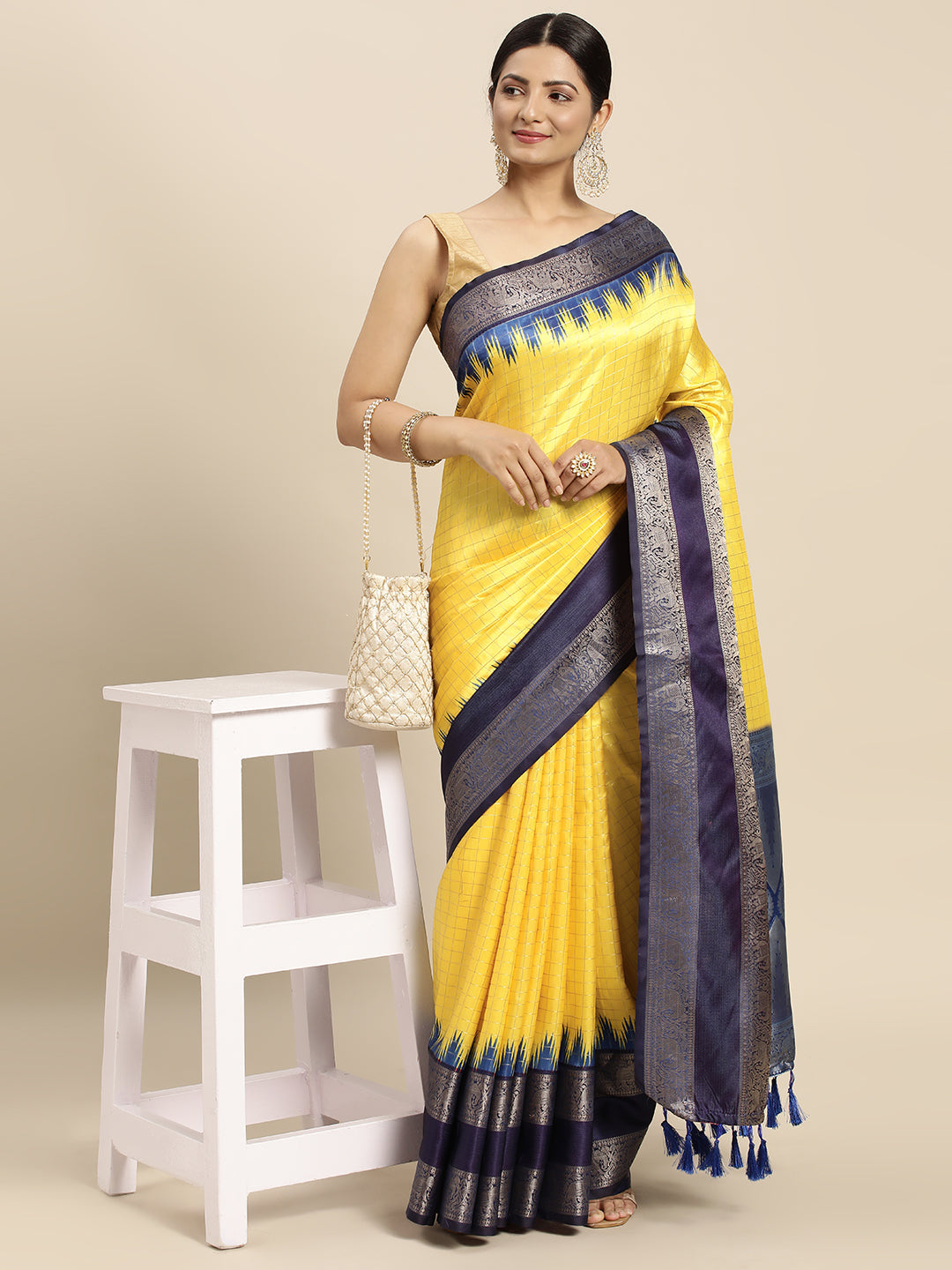  Banarasi Silk Gadwal Pattu Saree With Zari weaving