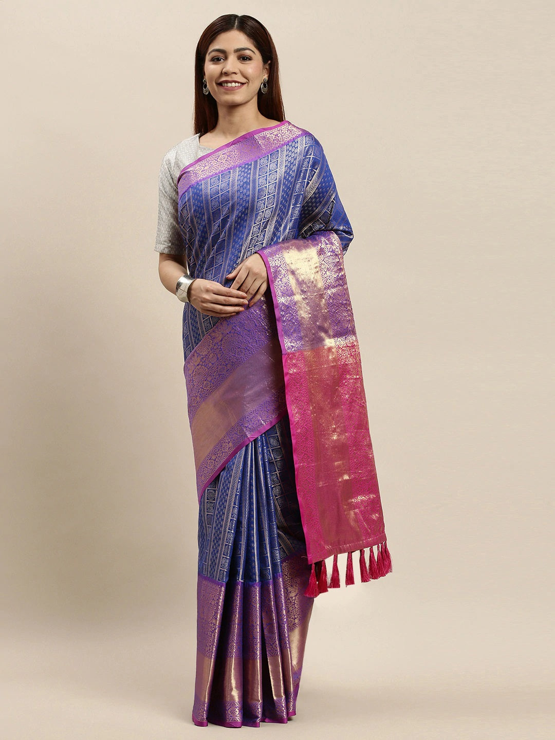 Exclusive Banarasi Woven Design Saree With Zari Border