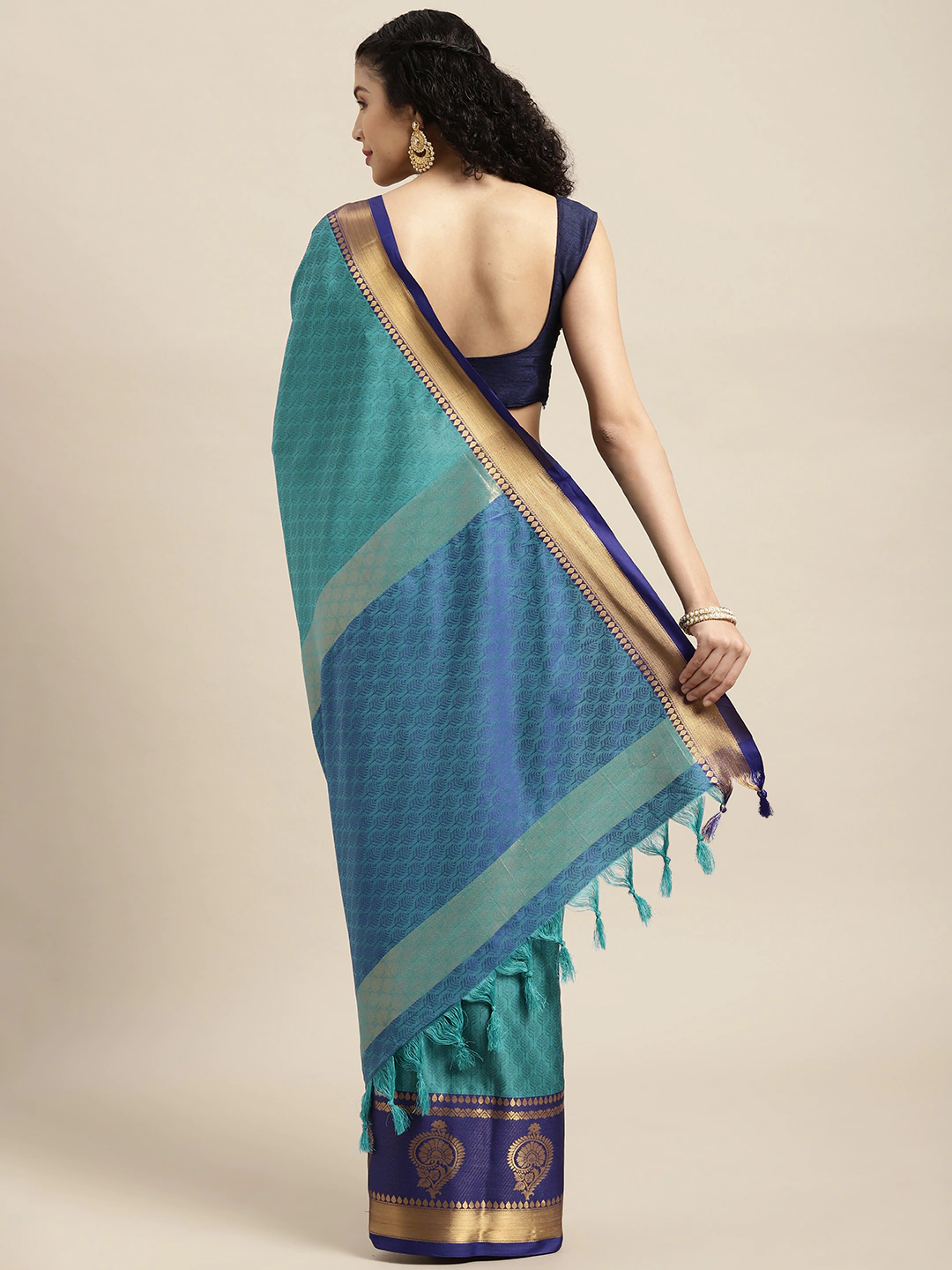 Uppada Cotton Silk Saree With Self Butti