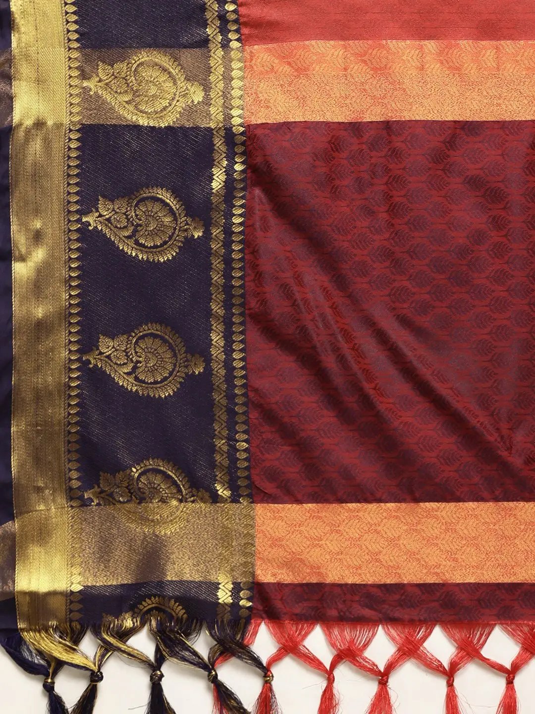 Uppada Cotton Silk Saree With Self Butti