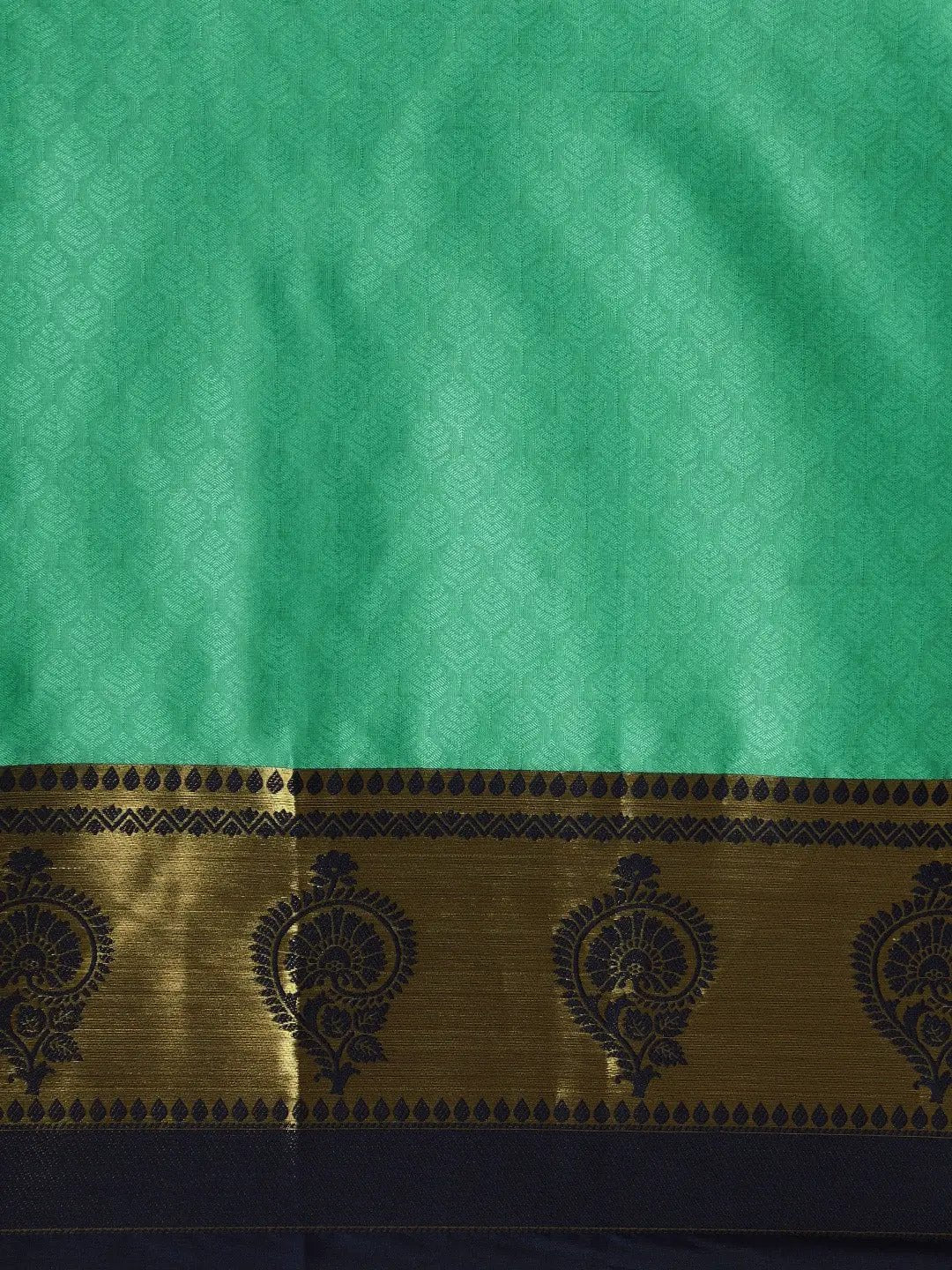 Uppada Cotton Silk Saree With Self Butti