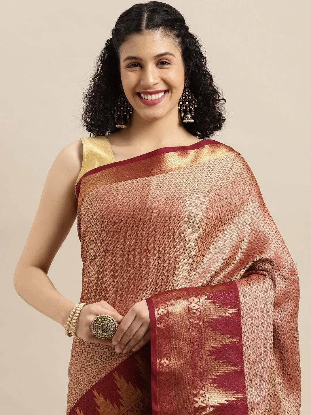 Uppada Cotton Silk Saree With Self Butti