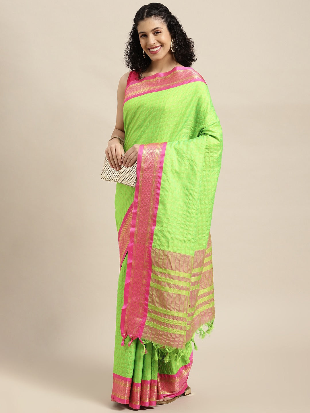 Uppada Cotton Silk Saree With Self Butti